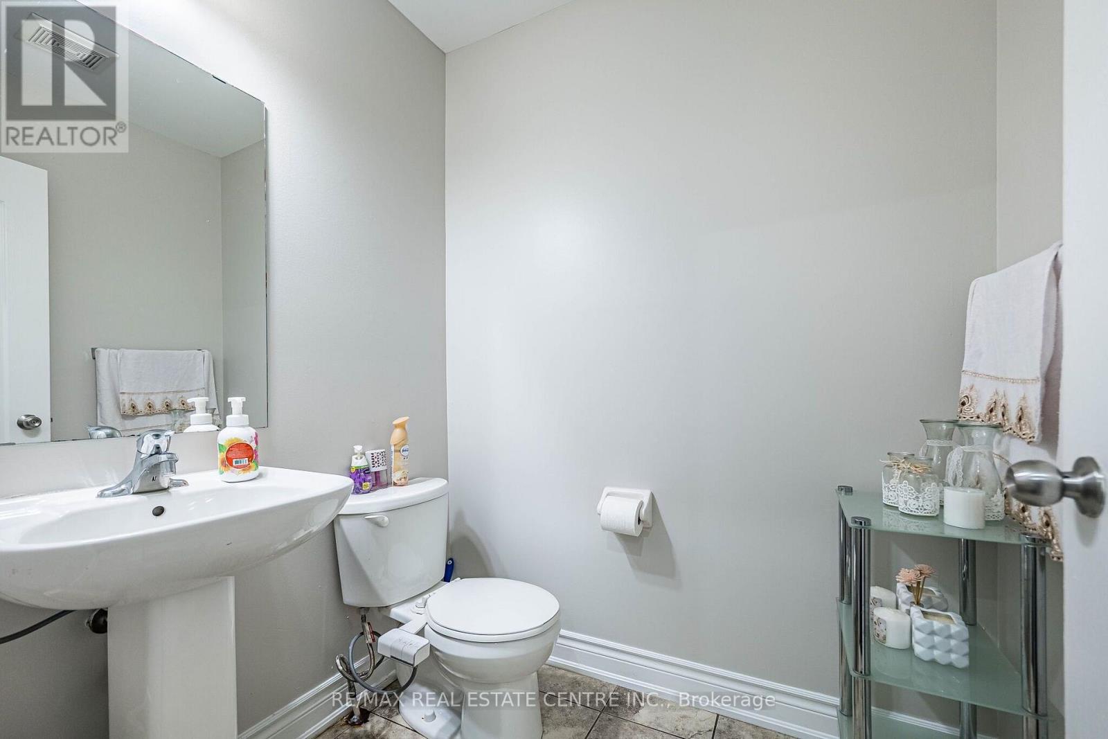 9 Loftsmoor Drive, Brampton, Ontario  L6R 3R7 - Photo 20 - W13666628
