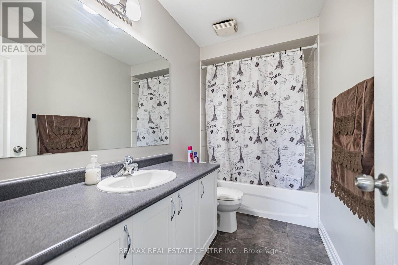 9 Loftsmoor Drive, Brampton, Ontario  L6R 3R7 - Photo 33 - W13666628