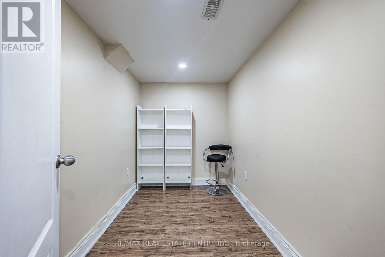 9 Loftsmoor Drive, Brampton, Ontario  L6R 3R7 - Photo 41 - W13666628