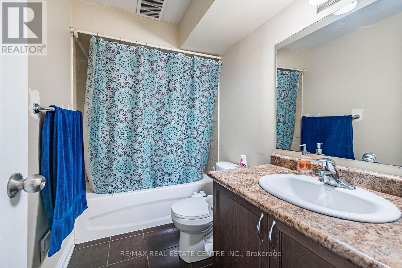 9 Loftsmoor Drive, Brampton, Ontario  L6R 3R7 - Photo 47 - W13666628