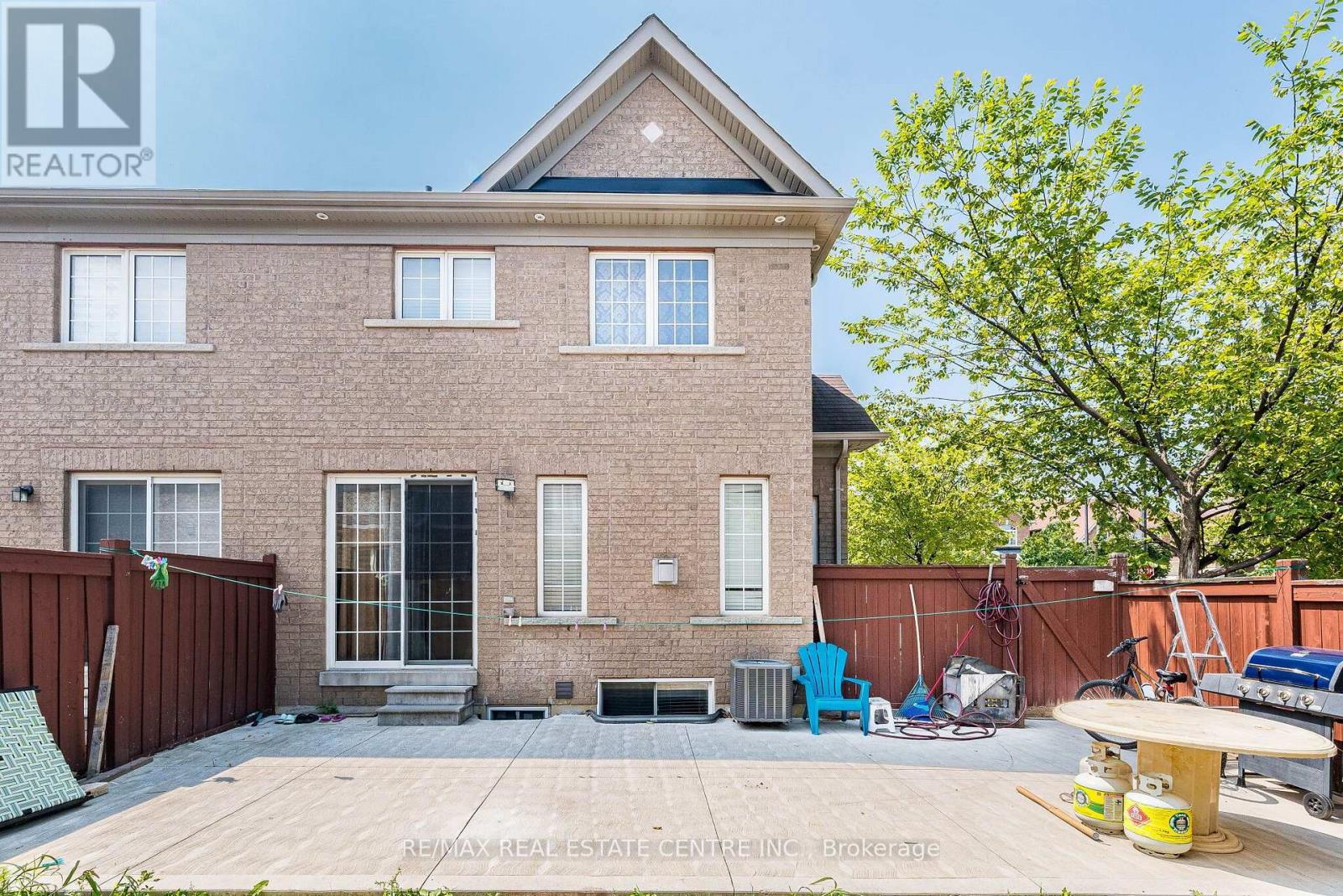 9 Loftsmoor Drive, Brampton, Ontario  L6R 3R7 - Photo 49 - W13666628