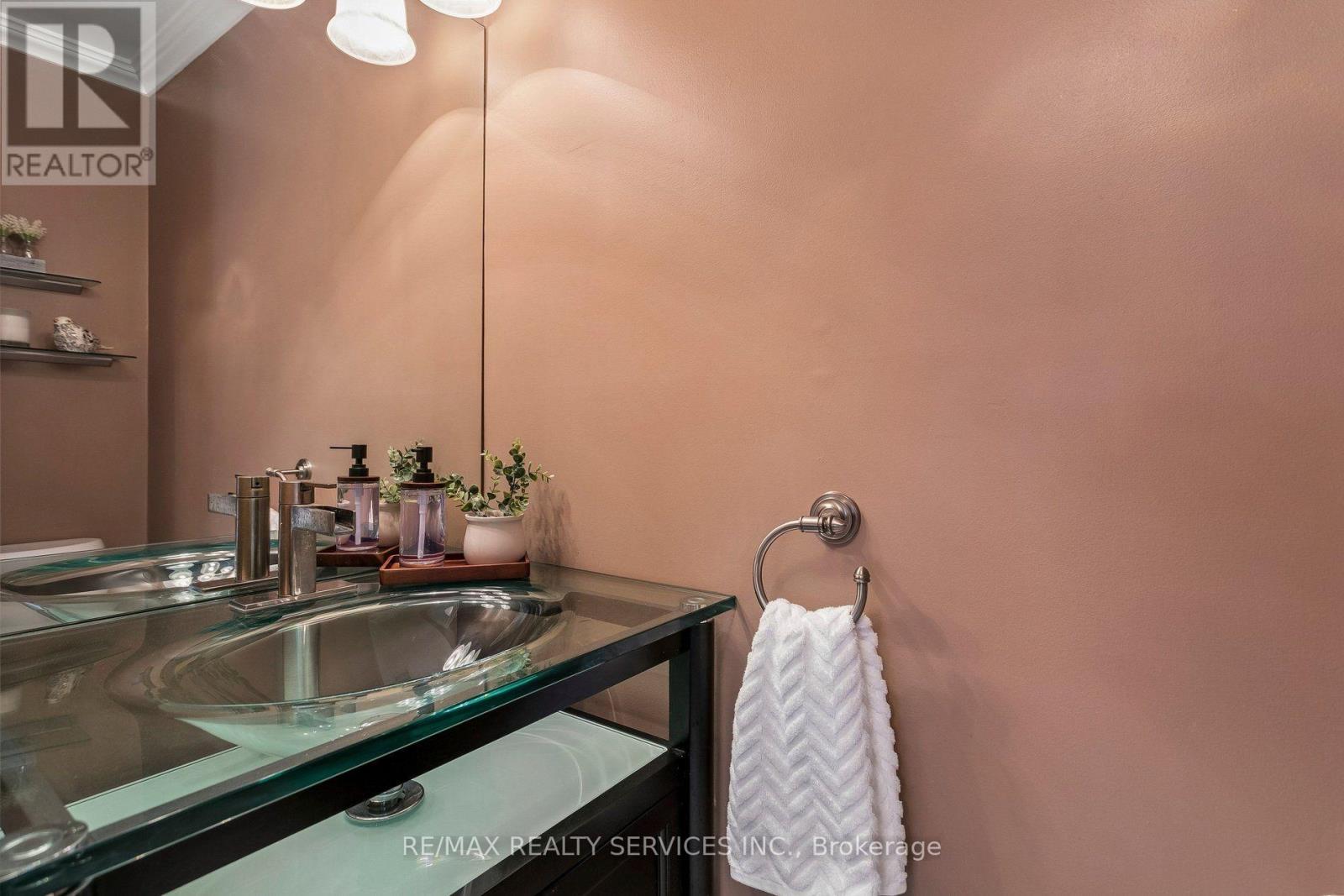 11 Longbourne Crescent, Brampton, Ontario  L6S 2R8 - Photo 21 - W13666692