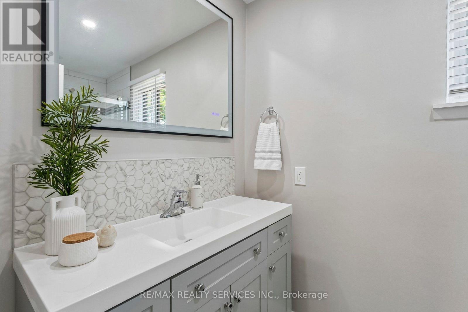 11 Longbourne Crescent, Brampton, Ontario  L6S 2R8 - Photo 29 - W13666692