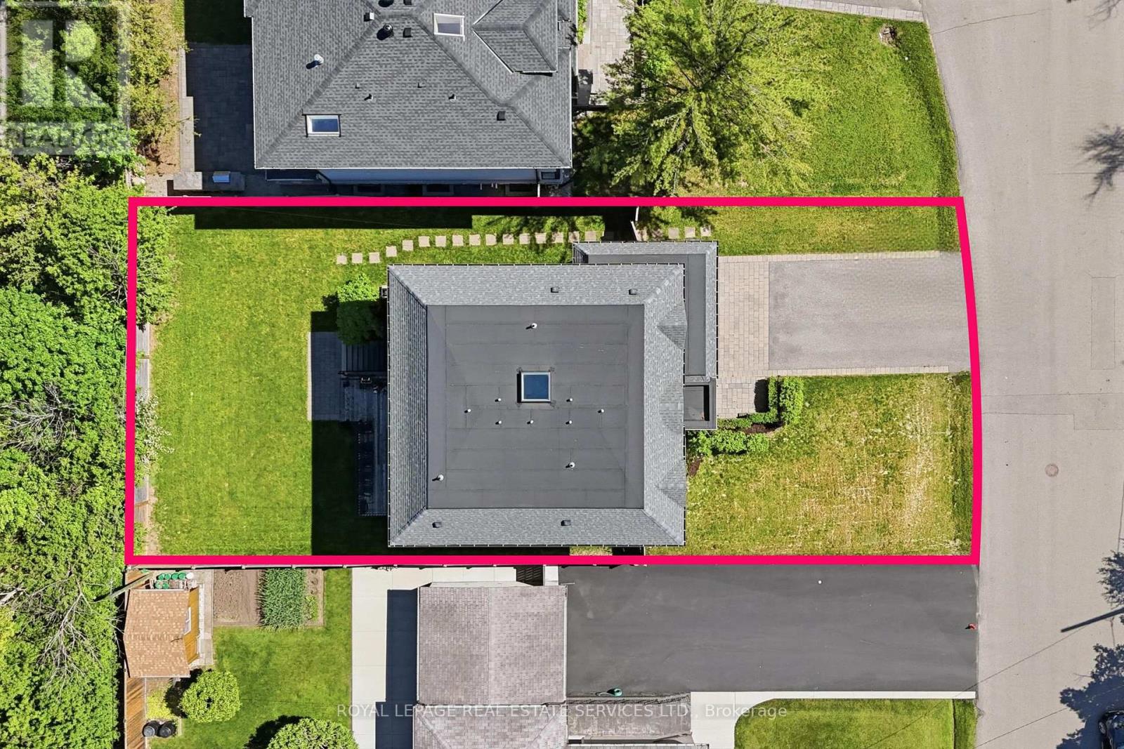 584 Weynway Court, Oakville, Ontario  L6L 4G7 - Photo 19 - W13666716