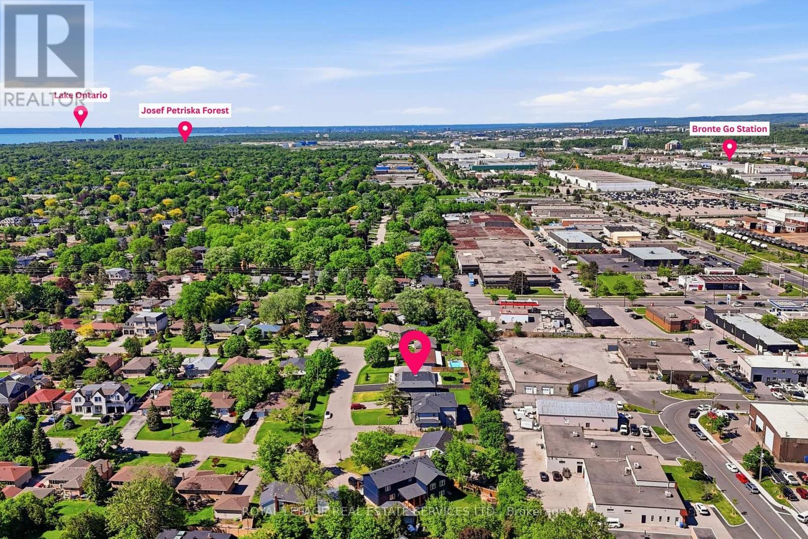 584 Weynway Court, Oakville, Ontario  L6L 4G7 - Photo 9 - W13666716