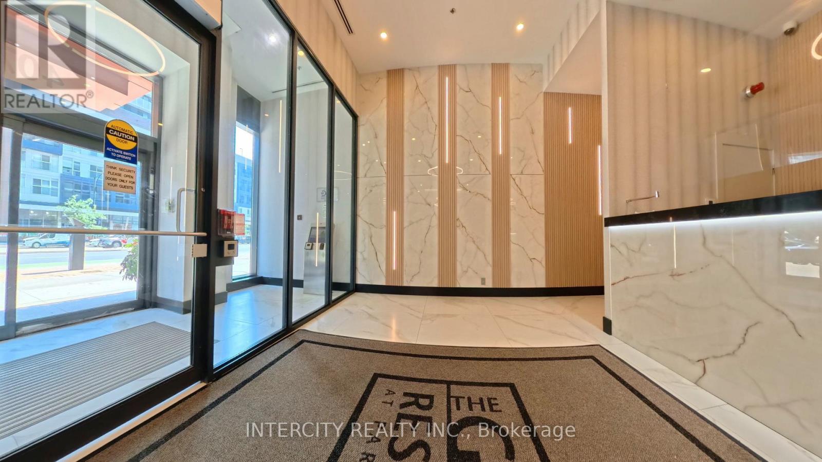 1009 - 4070 Confederation Parkway, Mississauga, Ontario L5B 0E9 - Photo 2 - W13666734