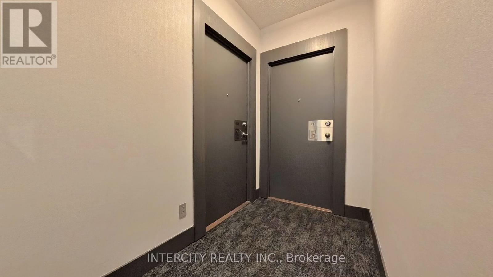 1009 - 4070 Confederation Parkway, Mississauga, Ontario L5B 0E9 - Photo 3 - W13666734