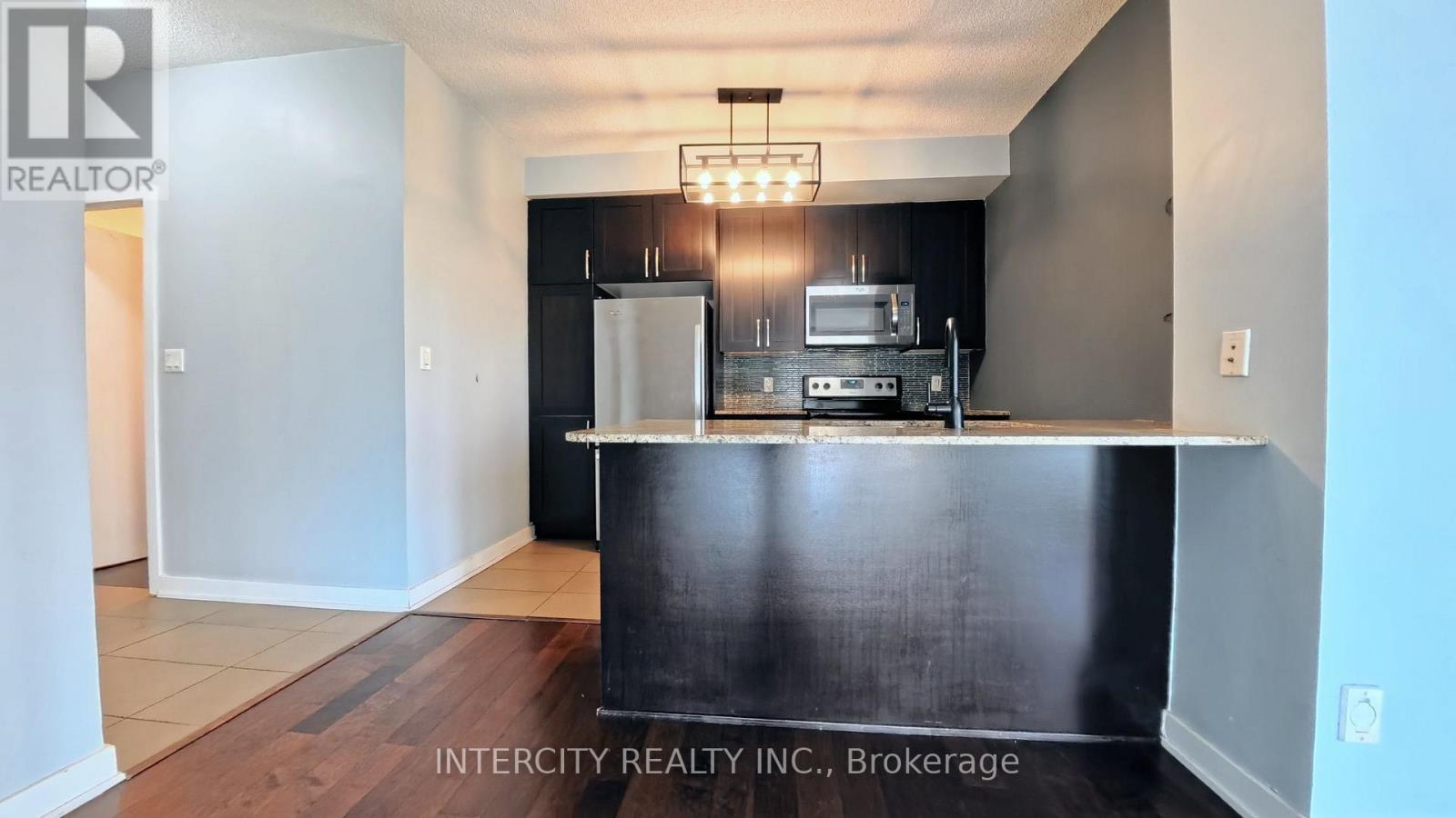 1009 - 4070 Confederation Parkway, Mississauga, Ontario L5B 0E9 - Photo 9 - W13666734