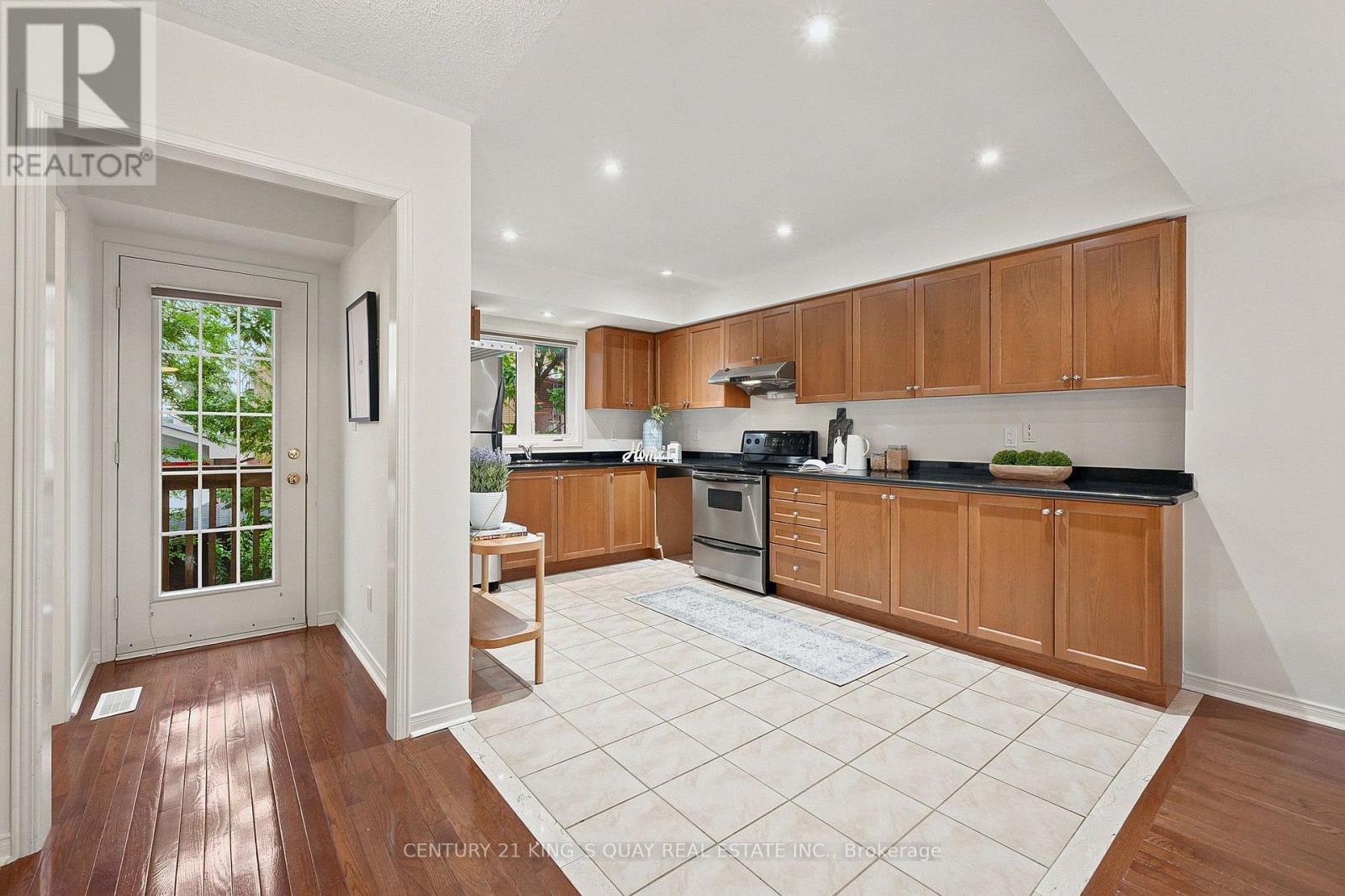 22 - 619 Evans Avenue, Toronto, Ontario  M8W 2W4 - Photo 8 - W13666756