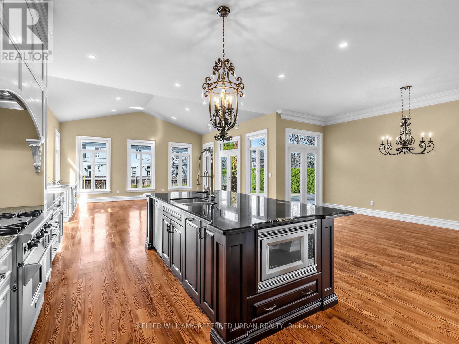 8 Colvestone Road, Toronto, Ontario  M2L 1X3 - Photo 21 - C12976956