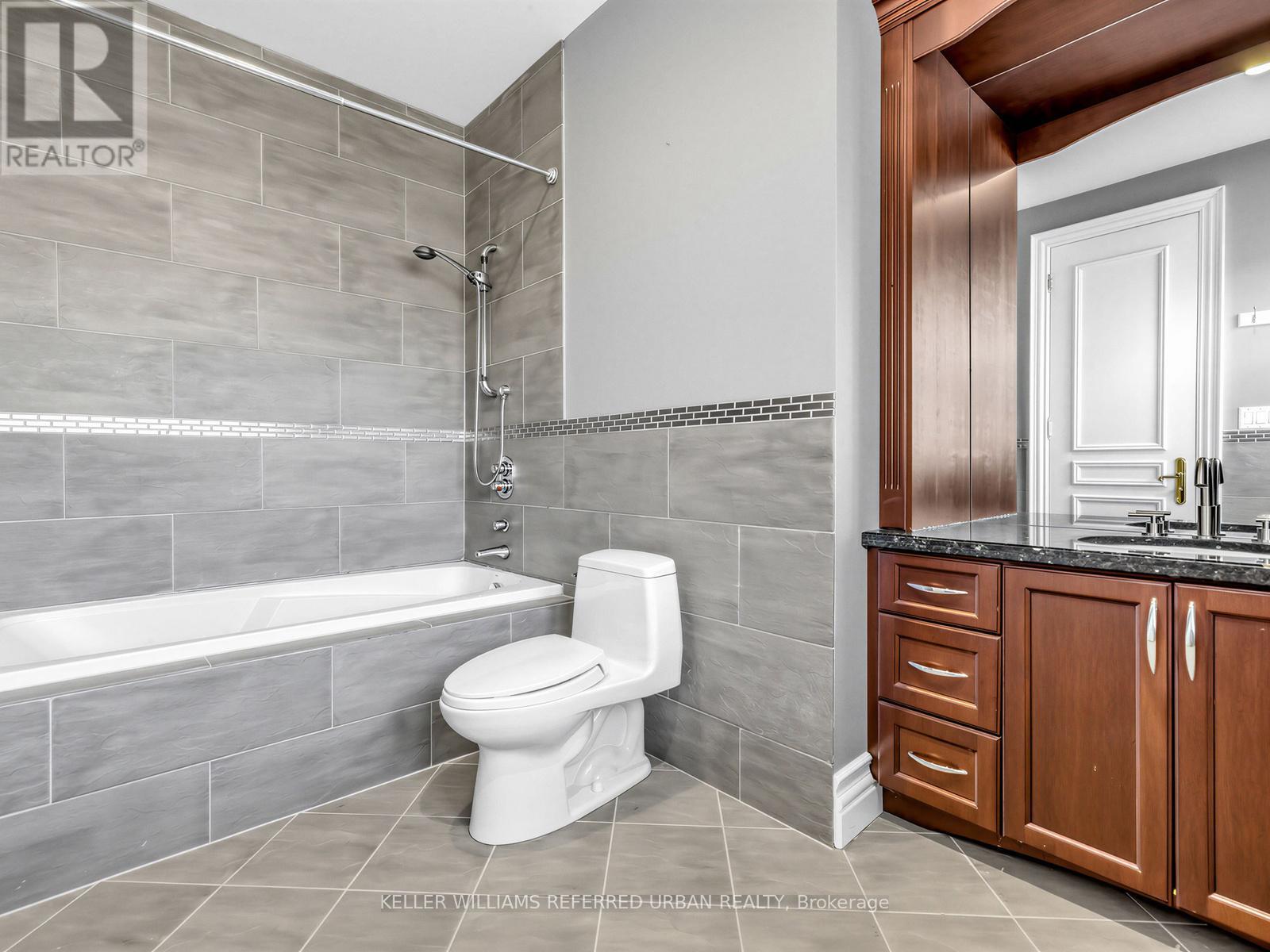 8 Colvestone Road, Toronto, Ontario  M2L 1X3 - Photo 30 - C12976956