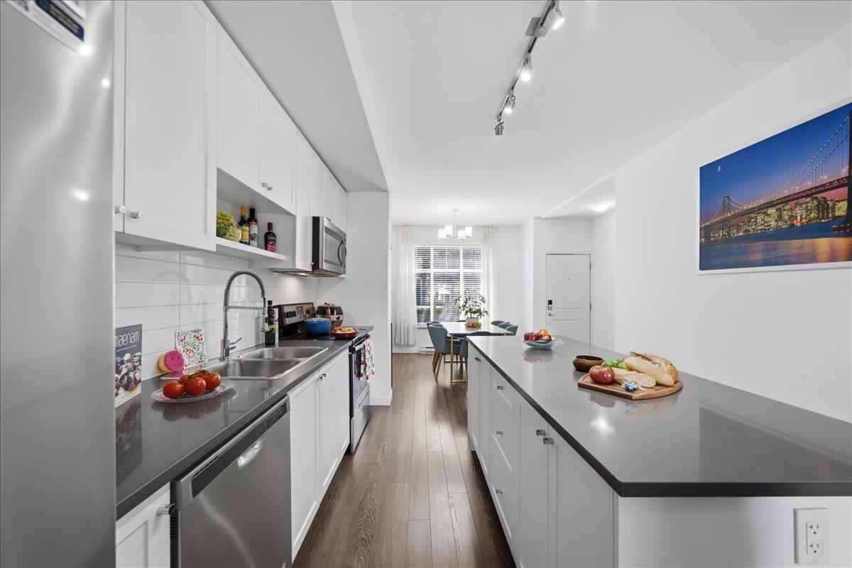 53 8130 136a Street, Surrey, British Columbia  V3W 1H9 - Photo 10 - R3155093