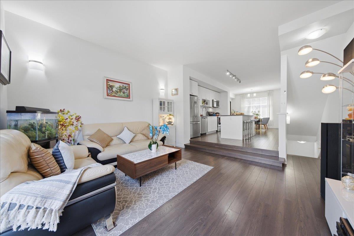 53 8130 136a Street, Surrey, British Columbia  V3W 1H9 - Photo 4 - R3155093