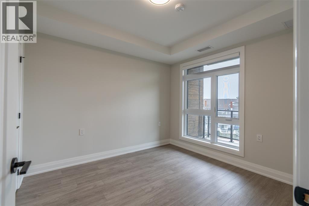 1540 Venetian Boulevard Unit# 407, Point Edward, Ontario  N7T 0A4 - Photo 10 - 26018619