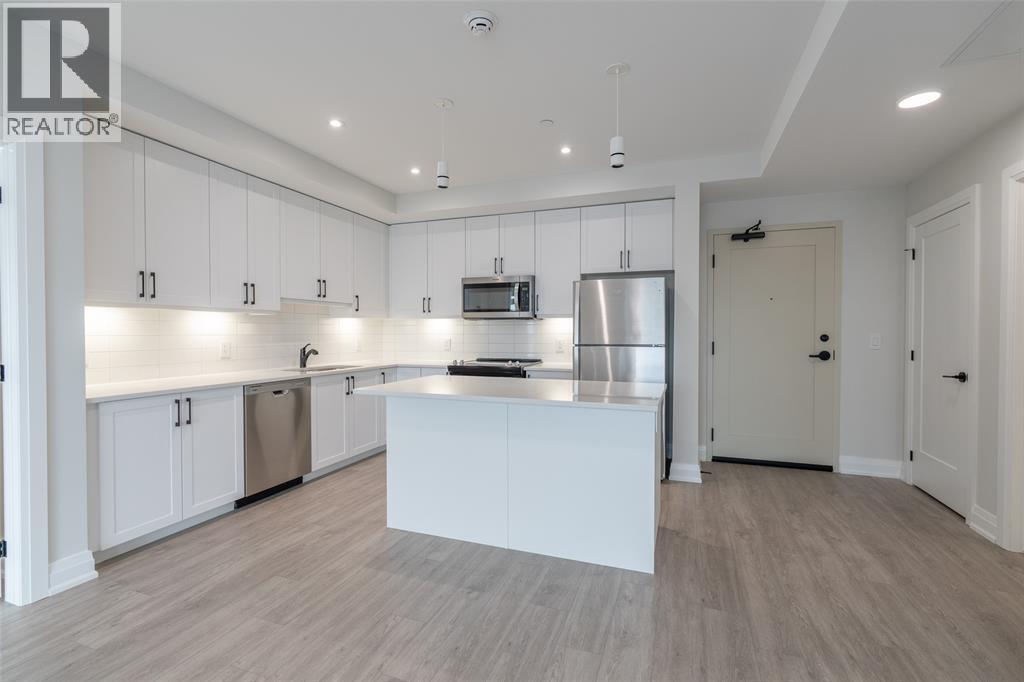 1540 Venetian Boulevard Unit# 407, Point Edward, Ontario  N7T 0A4 - Photo 5 - 26018619