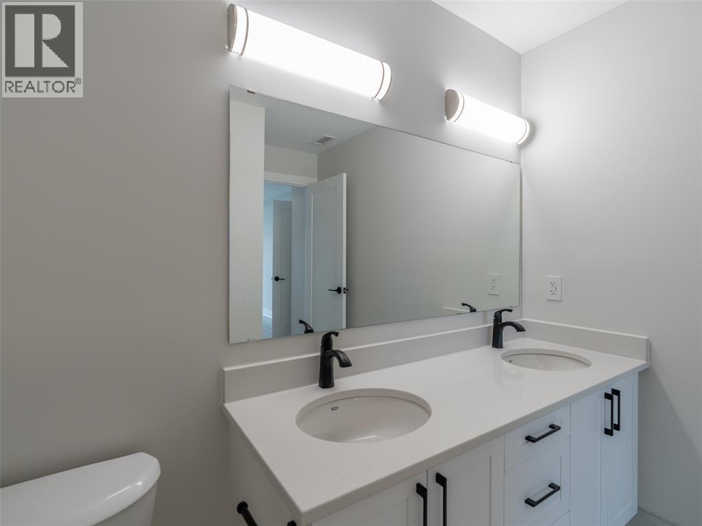 1540 Venetian Boulevard Unit# 407, Point Edward, Ontario  N7T 0A4 - Photo 9 - 26018619