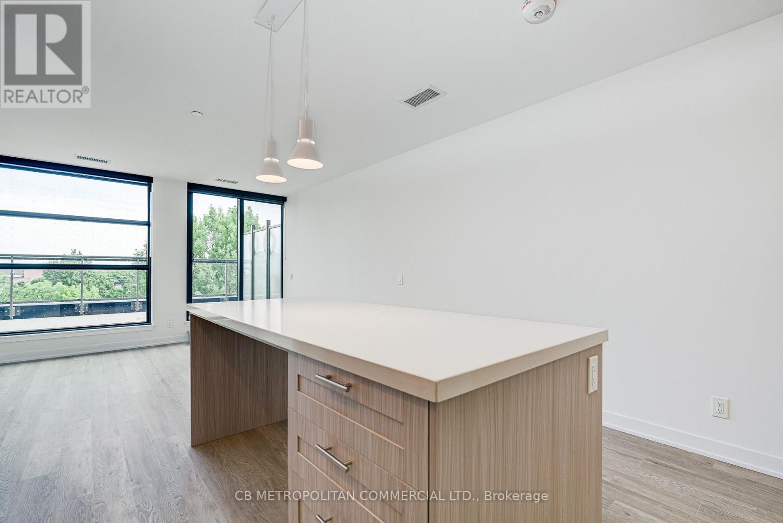 409 - 2946 Dundas Street West Street W, Toronto, Ontario M6P 1Y8 - Photo 7 - W13545530