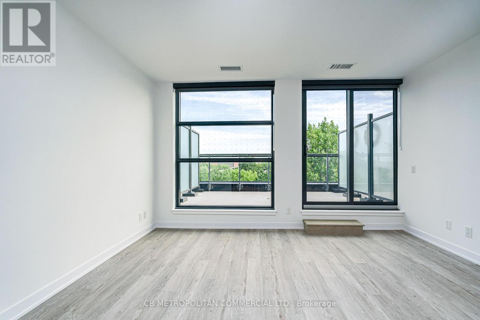 409 - 2946 Dundas Street West Street W, Toronto, Ontario M6P 1Y8 - Photo 8 - W13545530