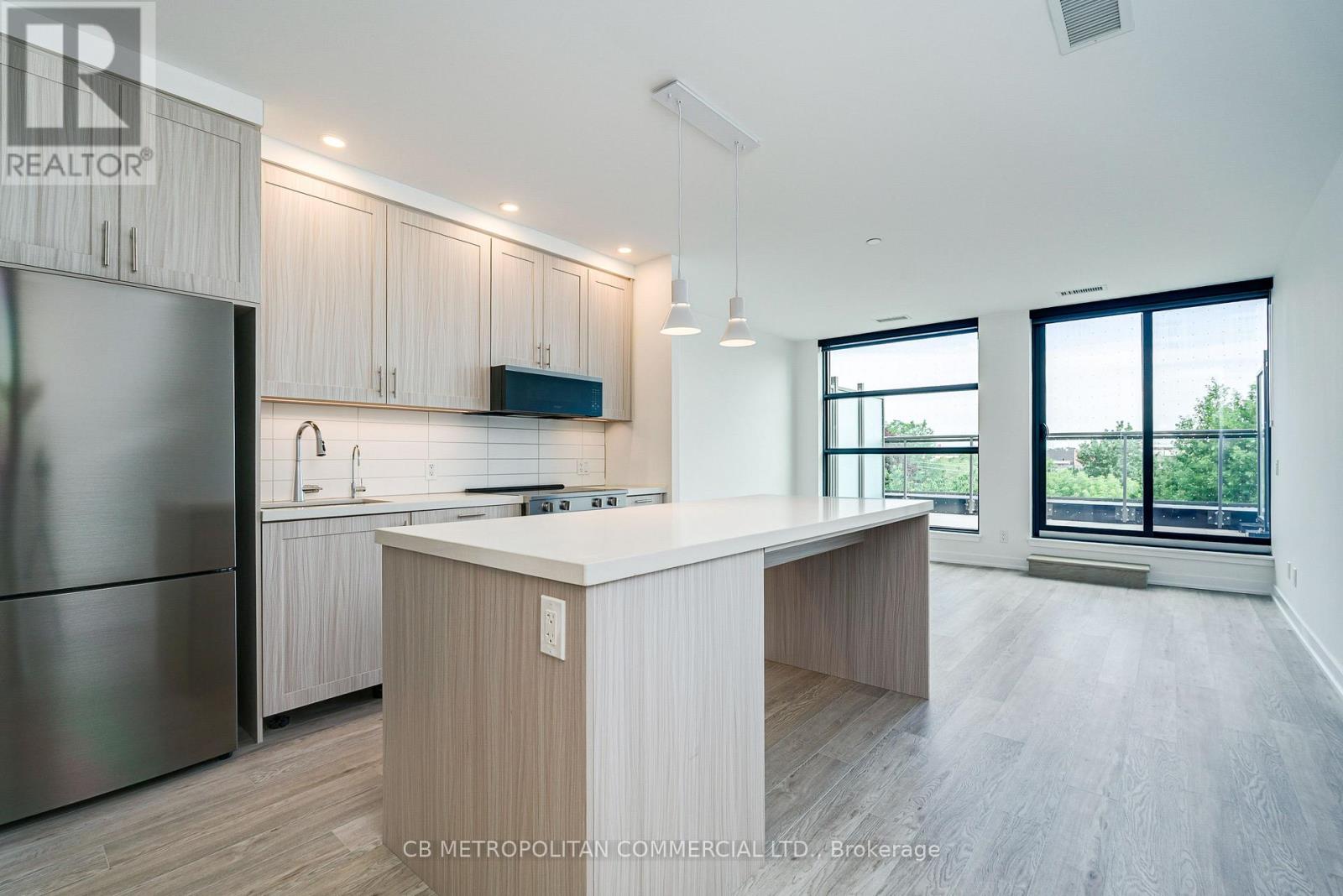 409 - 2946 Dundas Street West Street W, Toronto, Ontario M6P 1Y8 - Photo 4 - W13545530