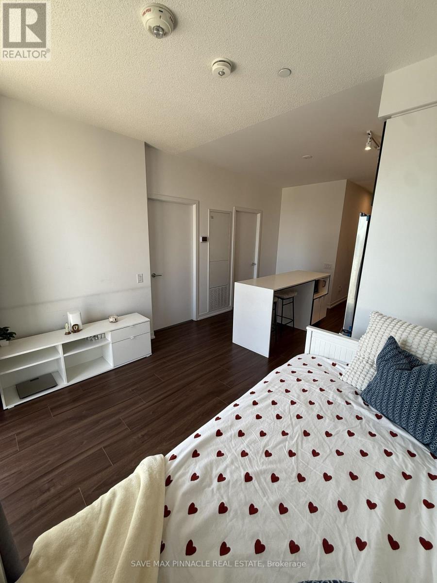 2206 - 4065 Confederation Parkway, Mississauga, Ontario  L5B 4N1 - Photo 7 - W13657442