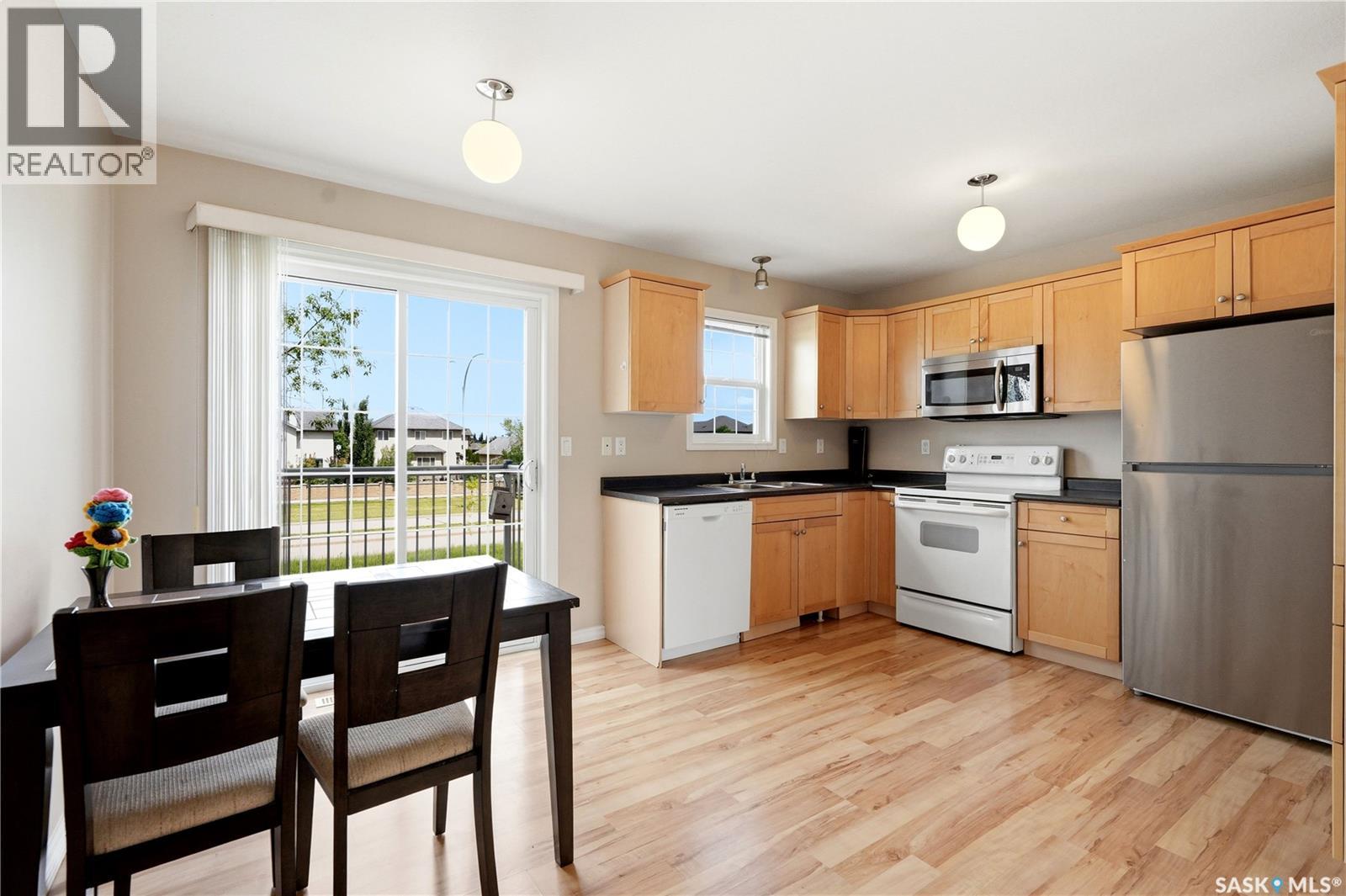 52 118 Pawlychenko Lane, Saskatoon, Saskatchewan  S7V 1K1 - Photo 7 - SK045349