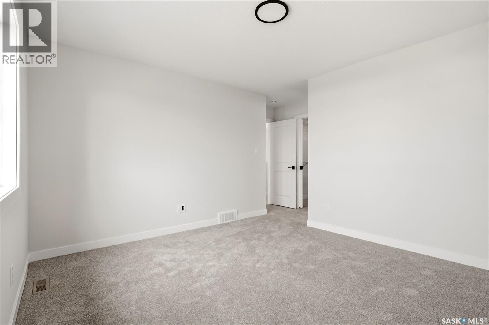 3148 Favel Drive, Regina, Saskatchewan  S4V 4C7 - Photo 21 - SK045239