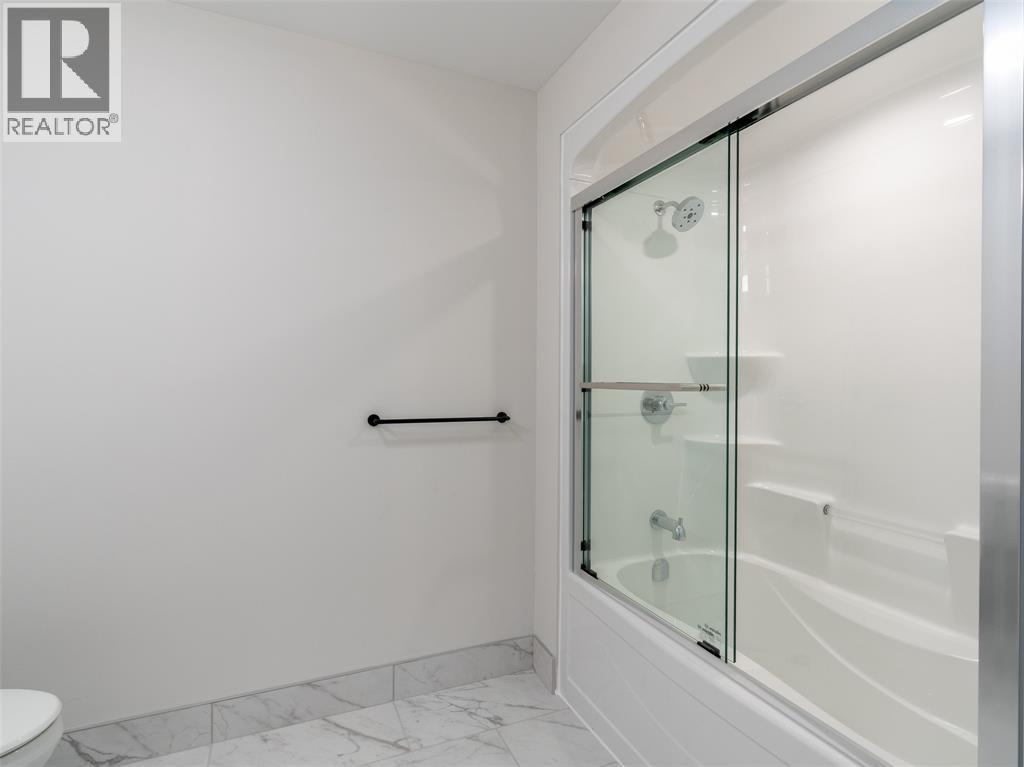 1540 Venetian Boulevard Unit# 409, Point Edward, Ontario  N7T 0A4 - Photo 10 - 26018621