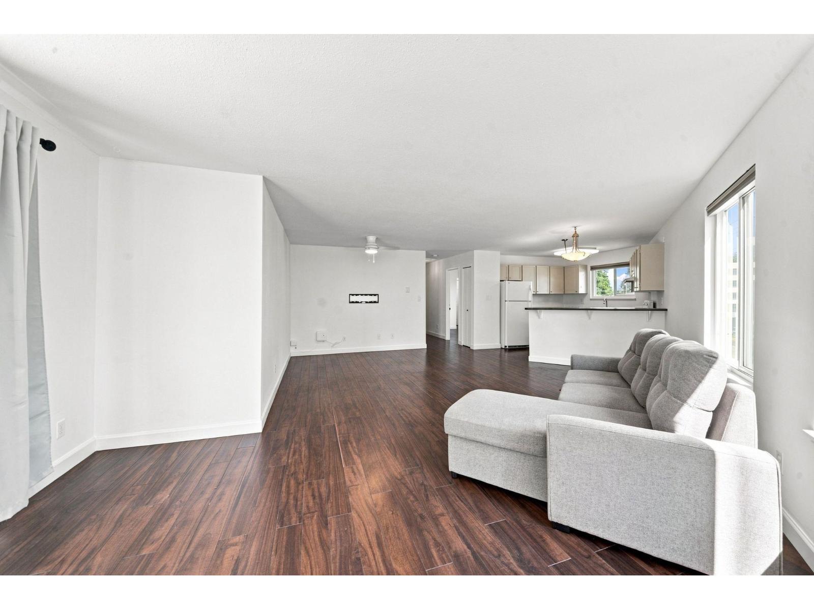 301 33598 George Ferguson Way, Abbotsford, British Columbia  V2S 2L8 - Photo 6 - R3154017