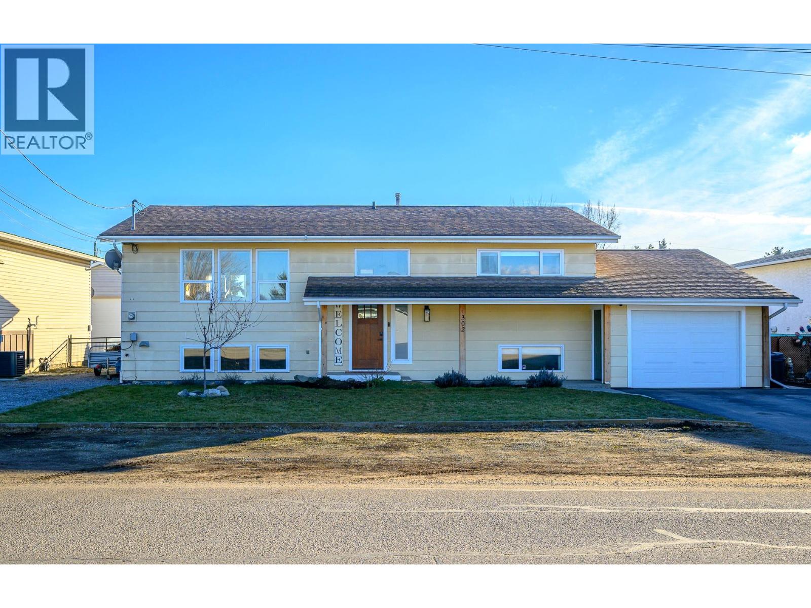 302 Bass Avenue, Enderby, British Columbia  V0E 1V2 - Photo 2 - 10389173