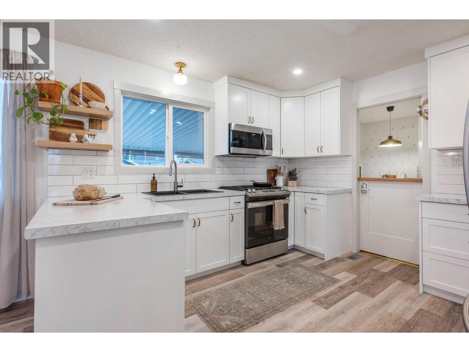 302 Bass Avenue, Enderby, British Columbia  V0E 1V2 - Photo 4 - 10389173