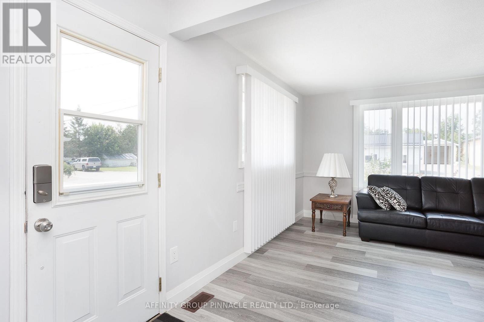 74 William Street, Kawartha Lakes, Ontario  K0M 1A0 - Photo 10 - X12961036