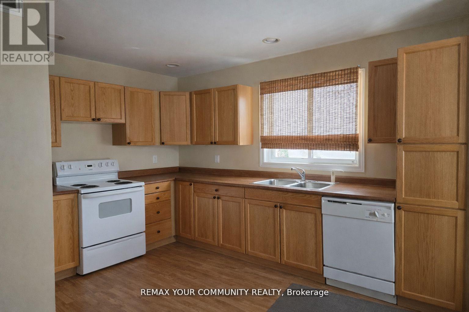 3414 Lee Avenue, Severn, Ontario  L0K 1G0 - Photo 3 - S13512712