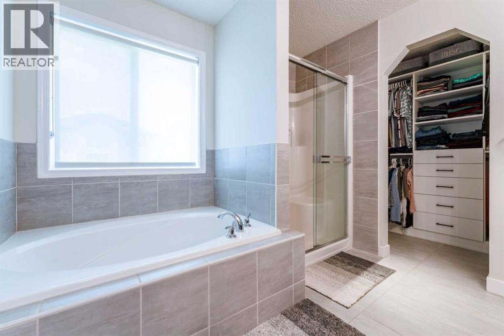 240 Willowmere Close, Chestermere, Alberta  T1X 1S3 - Photo 28 - A2336480