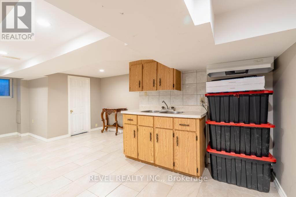 255 Franklin Avenue, Toronto, Ontario  M6P 3Z4 - Photo 32 - W13663436