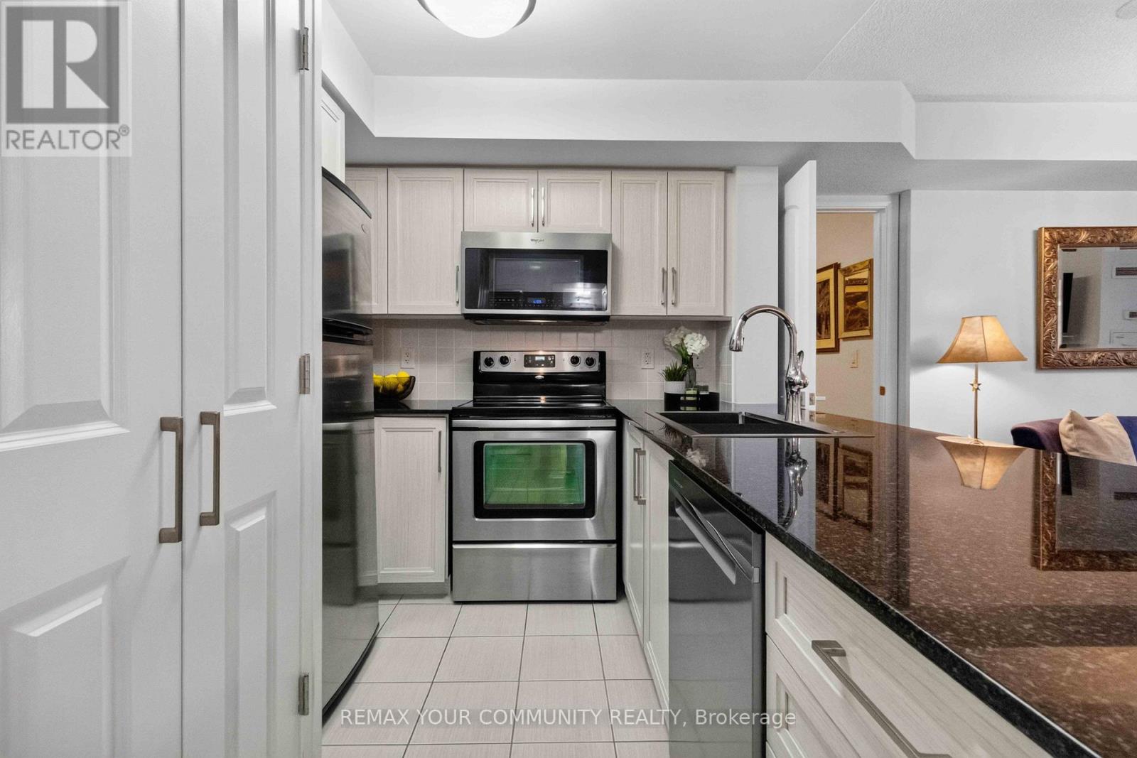 902 - 1060 Sheppard Avenue W, Toronto, Ontario M3J 0G7 - Photo 11 - W13666736