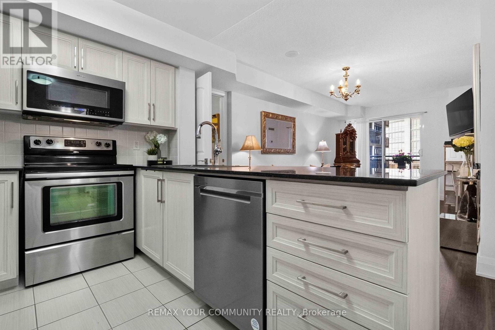 902 - 1060 Sheppard Avenue W, Toronto, Ontario M3J 0G7 - Photo 15 - W13666736