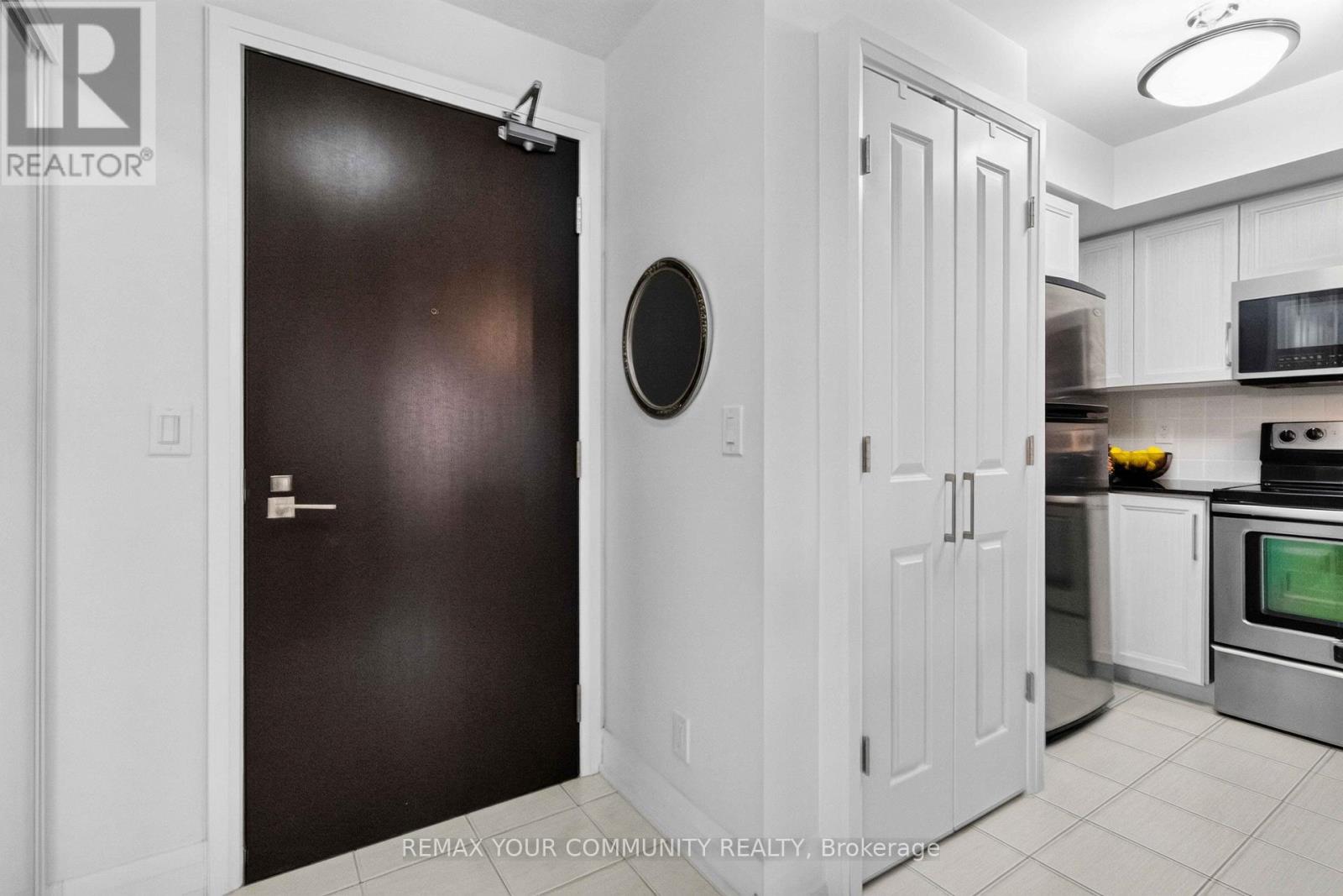 902 - 1060 Sheppard Avenue W, Toronto, Ontario M3J 0G7 - Photo 9 - W13666736