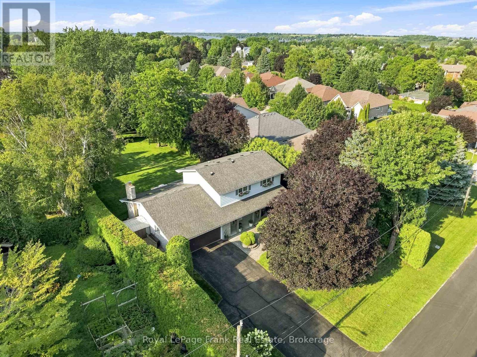 559 ALMA STREET, Scugog, Ontario