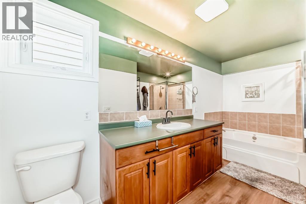 15 Hawkcliff Way NW, Calgary, Alberta  T3G 2R8 - Photo 28 - A2320859