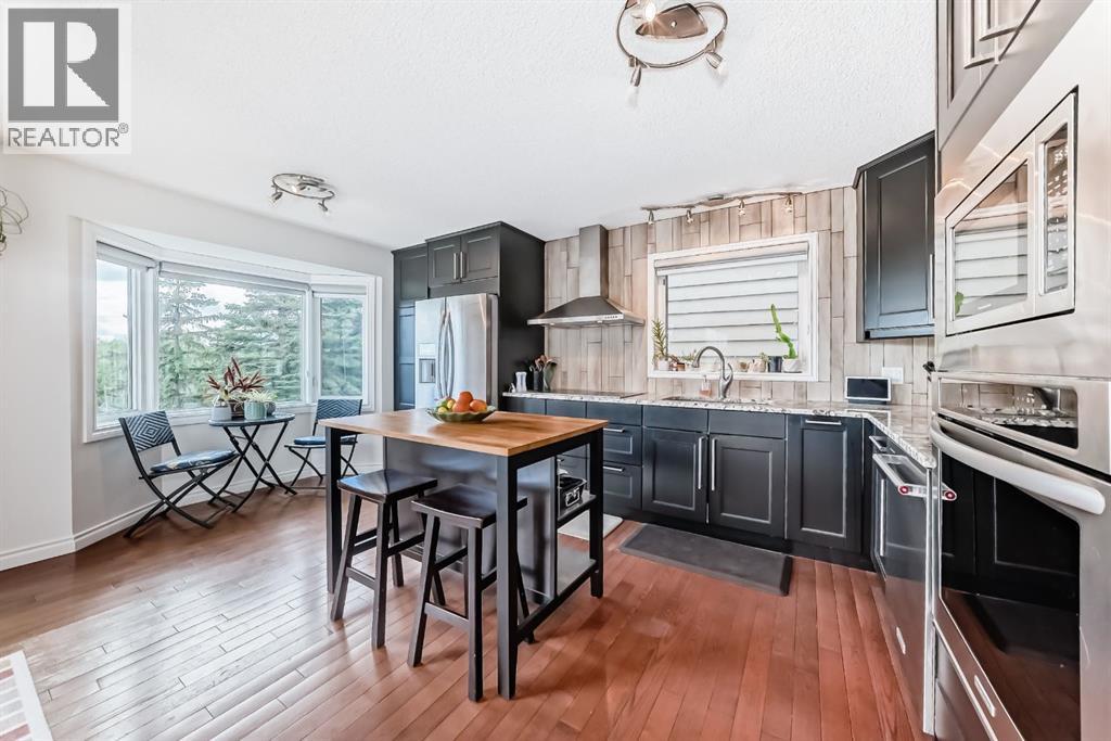 15 Hawkcliff Way NW, Calgary, Alberta  T3G 2R8 - Photo 11 - A2320859