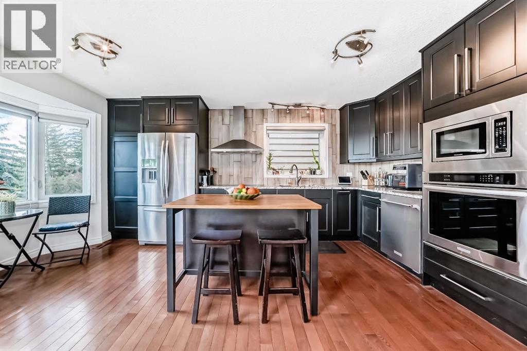 15 Hawkcliff Way NW, Calgary, Alberta  T3G 2R8 - Photo 10 - A2320859