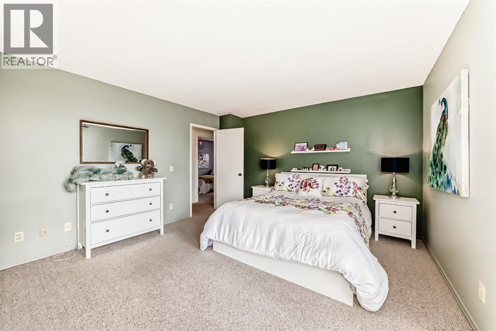 15 Hawkcliff Way NW, Calgary, Alberta  T3G 2R8 - Photo 25 - A2320859