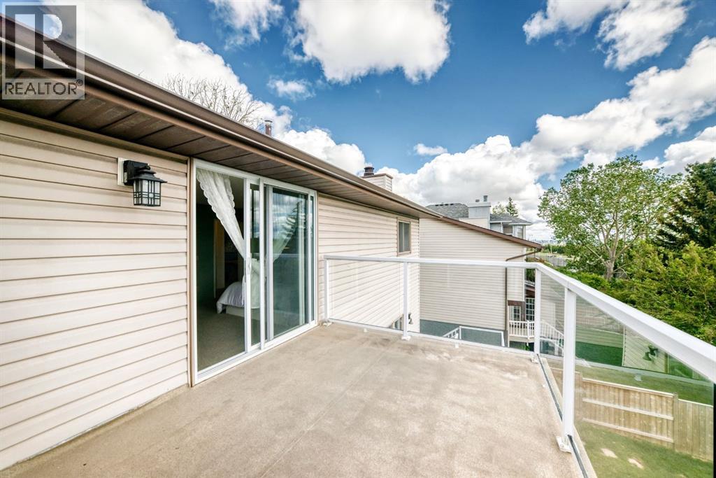 15 Hawkcliff Way NW, Calgary, Alberta  T3G 2R8 - Photo 30 - A2320859