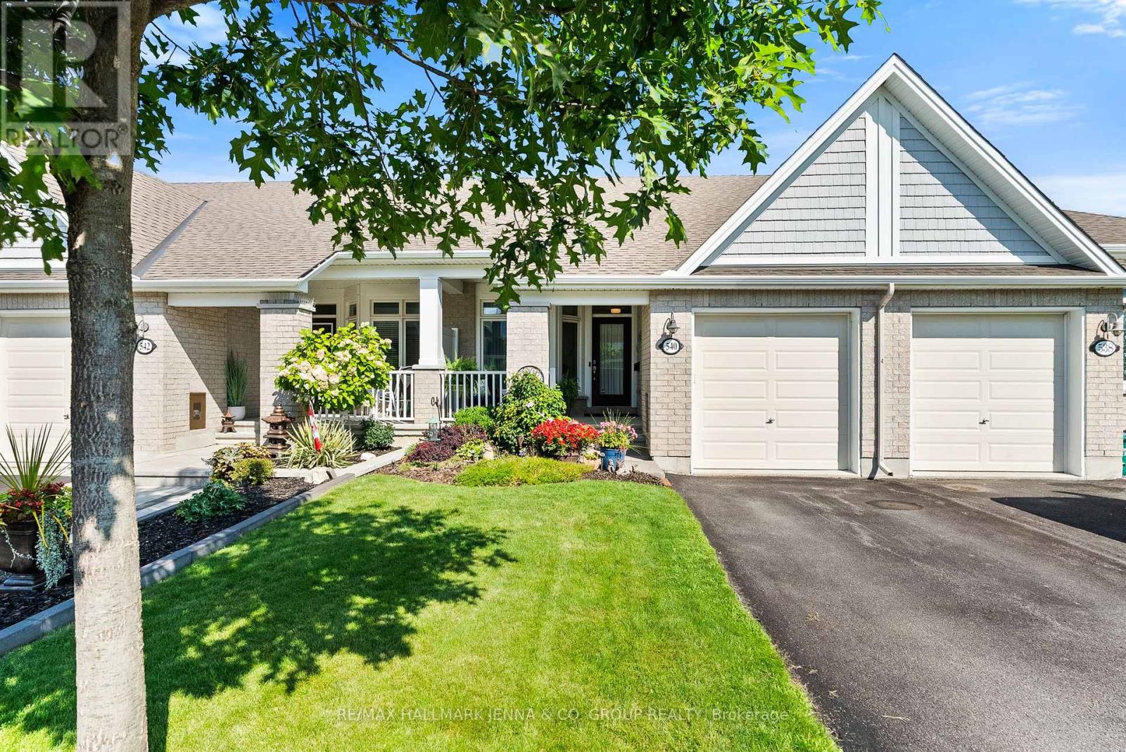 540 Silverbell Crescent, Ottawa, Ontario K1T 0P1 - Photo 1 - X13666838