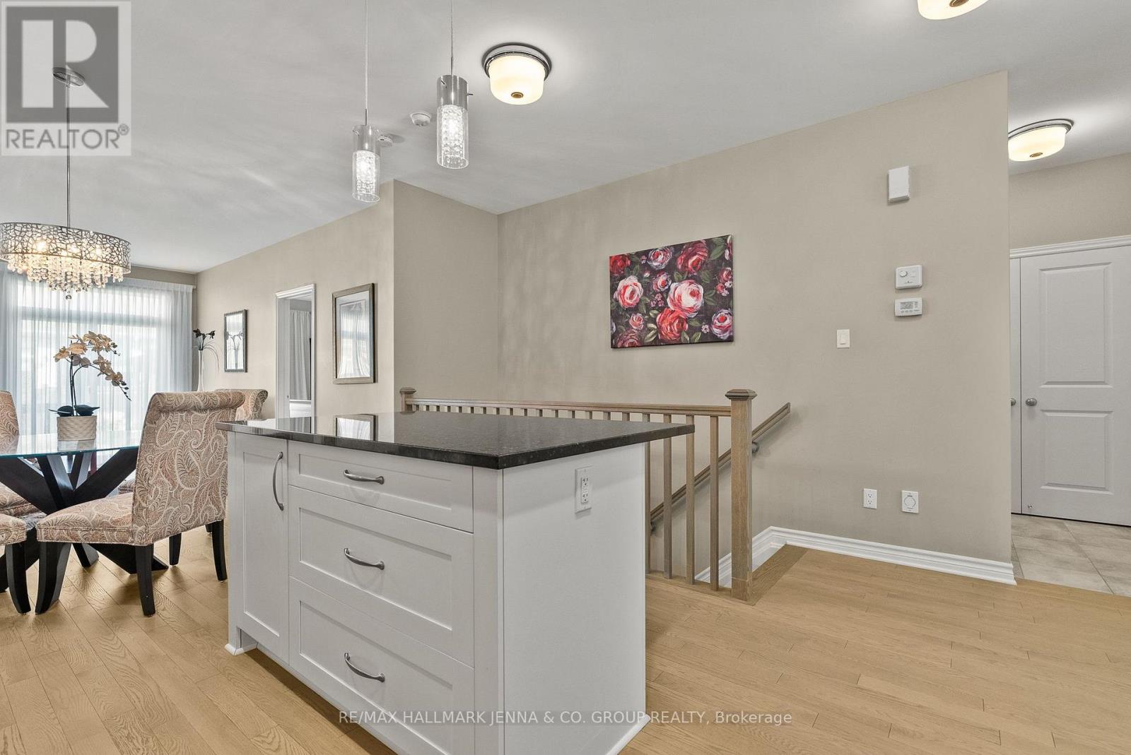 540 Silverbell Crescent, Ottawa, Ontario K1T 0P1 - Photo 14 - X13666838