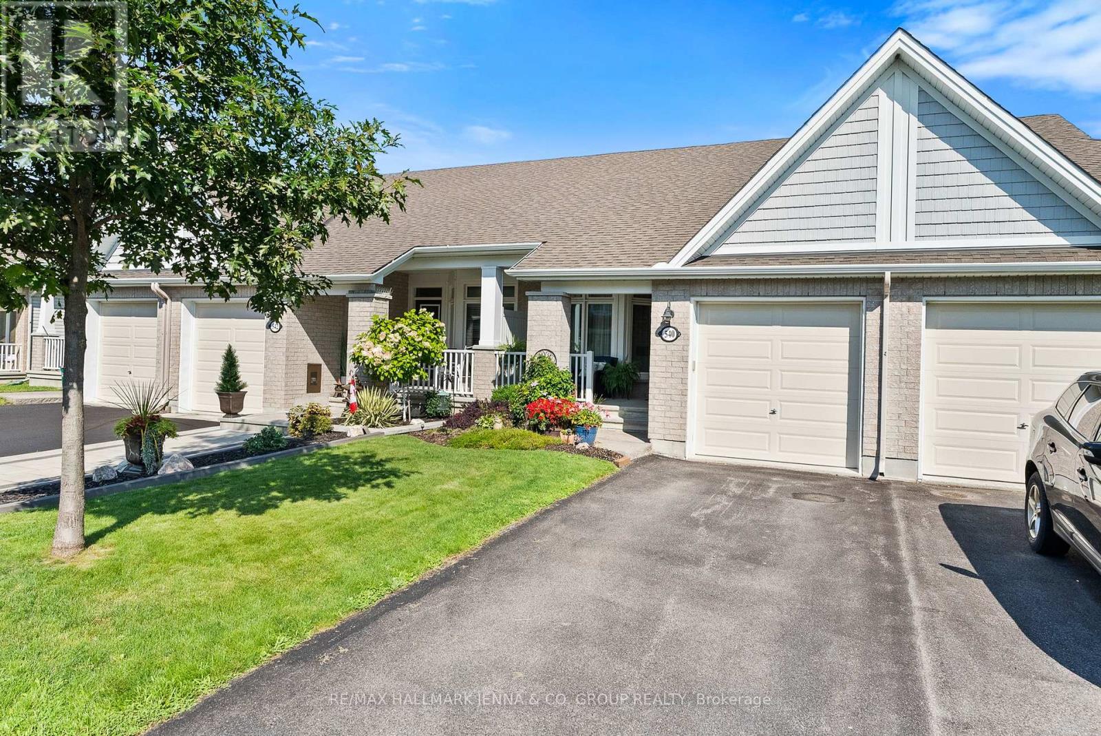 540 Silverbell Crescent, Ottawa, Ontario K1T 0P1 - Photo 2 - X13666838