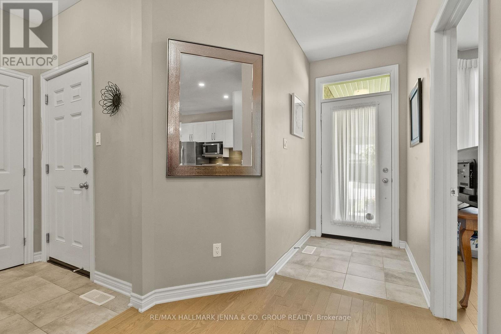 540 Silverbell Crescent, Ottawa, Ontario K1T 0P1 - Photo 5 - X13666838