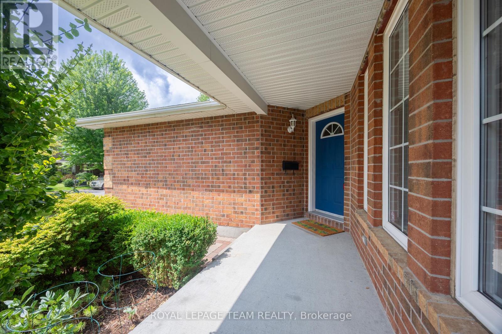 60 Woliston Crescent, Ottawa, Ontario  K2W 1E5 - Photo 3 - X13666880