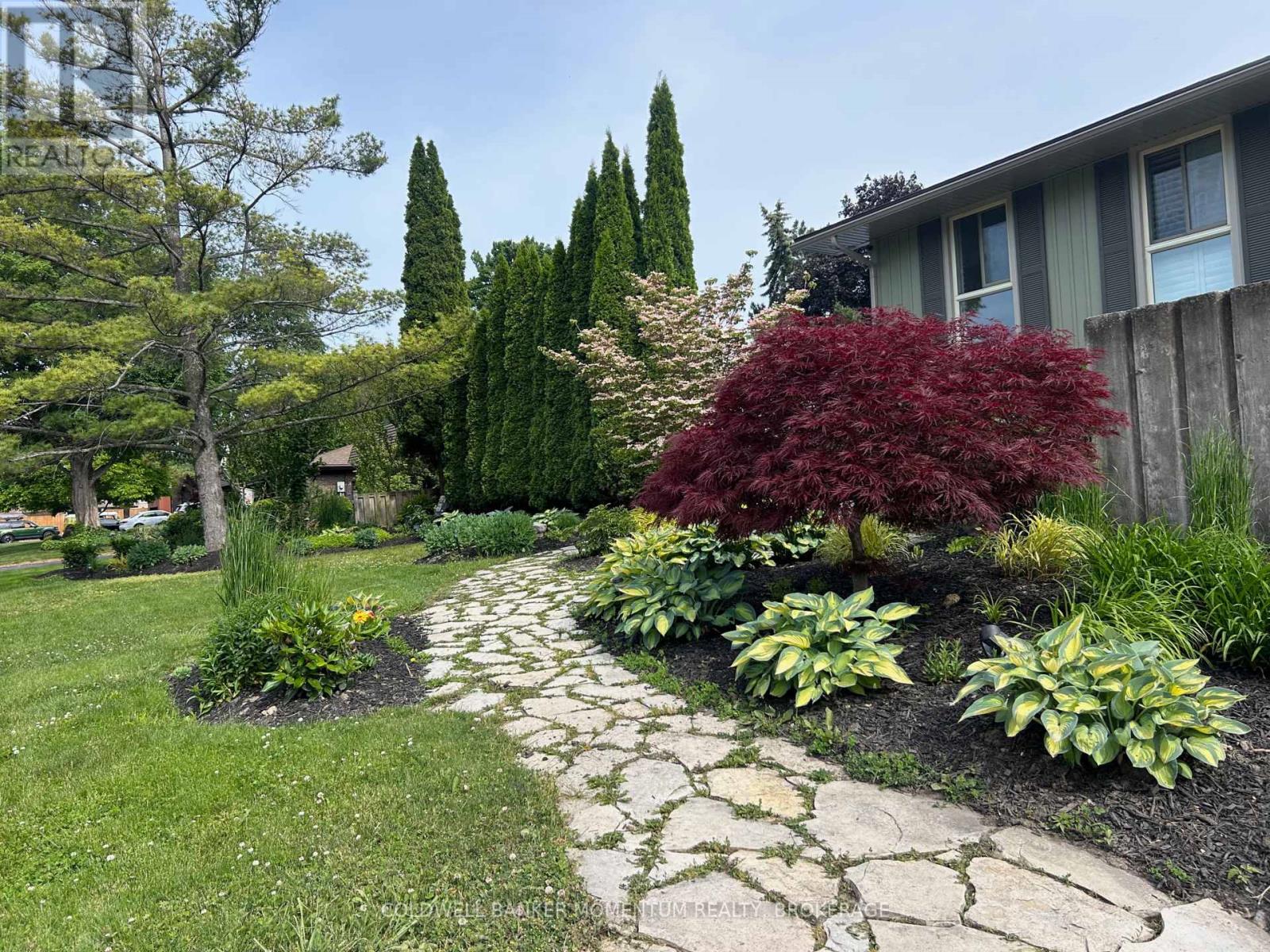 15 The Cedars Street, St. Catharines (Vine/linwell), Ontario  L2M 6M7 - Photo 7 - X13667004
