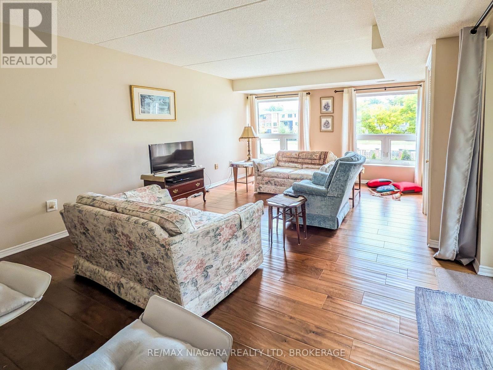 203 - 6704 Thorold Stone Road, Niagara Falls, Ontario L2J 1B3 - Photo 5 - X13667012